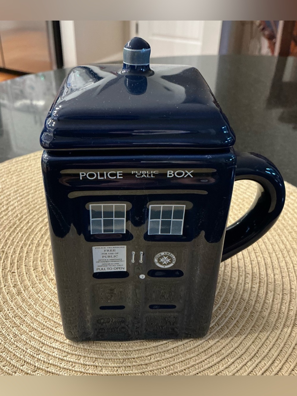 Doctor Who TARDIS Police Box Ceramic Mug with Lid - Dark Blue